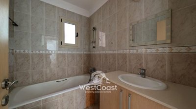 181524-apartment-for-sale-in-mandriafull