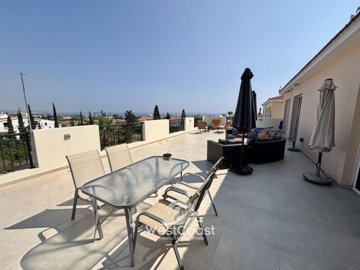 182652-penthouse-for-sale-in-sea-caves-stgeor