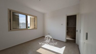 182808-apartment-for-sale-in-mandriafull
