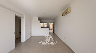182803-apartment-for-sale-in-mandriafull