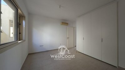 182801-apartment-for-sale-in-mandriafull