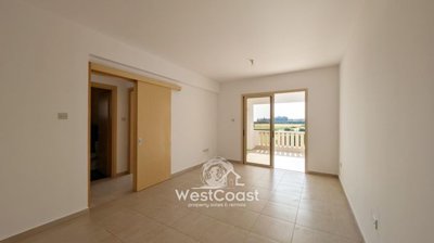 182812-apartment-for-sale-in-mandriafull