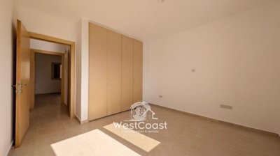 182823-apartment-for-sale-in-mandriafull