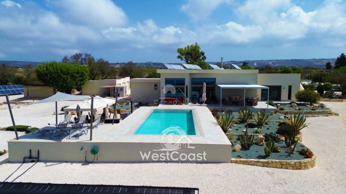 Image No.2-6 Bed Villa for sale