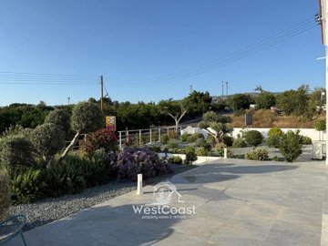 183021-detached-villa-for-sale-in-kissonergaf