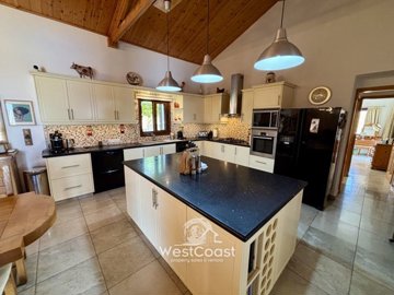 183312-bungalow-for-sale-in-droushiafull