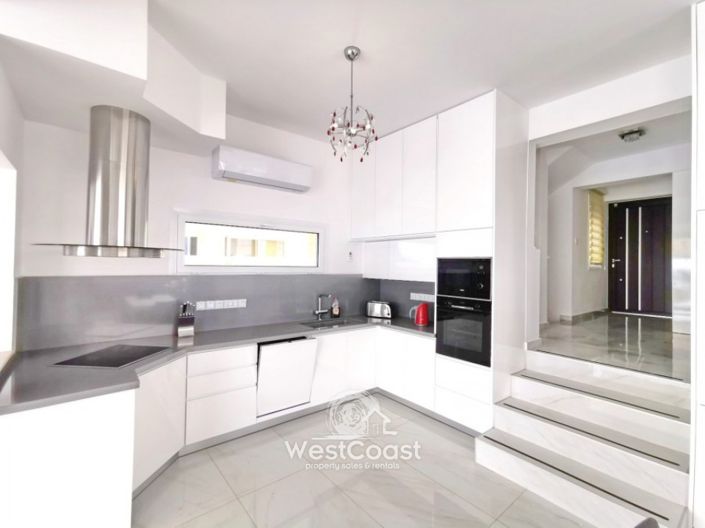 Image No.7-5 Bed Villa for sale