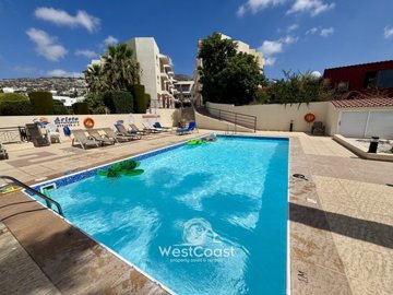 184255-town-house-for-sale-in-peyiafull