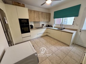 184258-town-house-for-sale-in-peyiafull