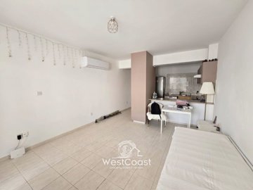 184394-studio-for-sale-in-chlorakafull