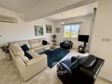 184402-apartment-for-sale-in-sea-caves-stgeor