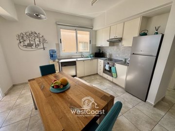 184404-apartment-for-sale-in-sea-caves-stgeor
