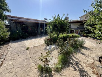 184441-bungalow-for-sale-in-polemifull