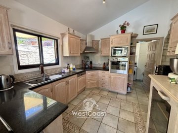 184586-bungalow-for-sale-in-kamares-talafull
