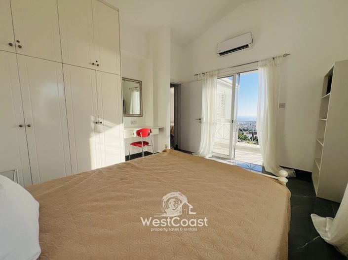 Image No.10-4 Bed Villa for sale