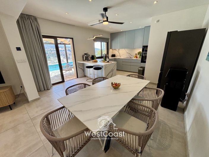 Image No.10-5 Bed Villa for sale