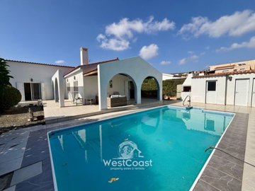 185194-bungalow-for-sale-in-sea-caves-stgeorg