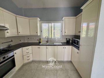 185198-bungalow-for-sale-in-sea-caves-stgeorg