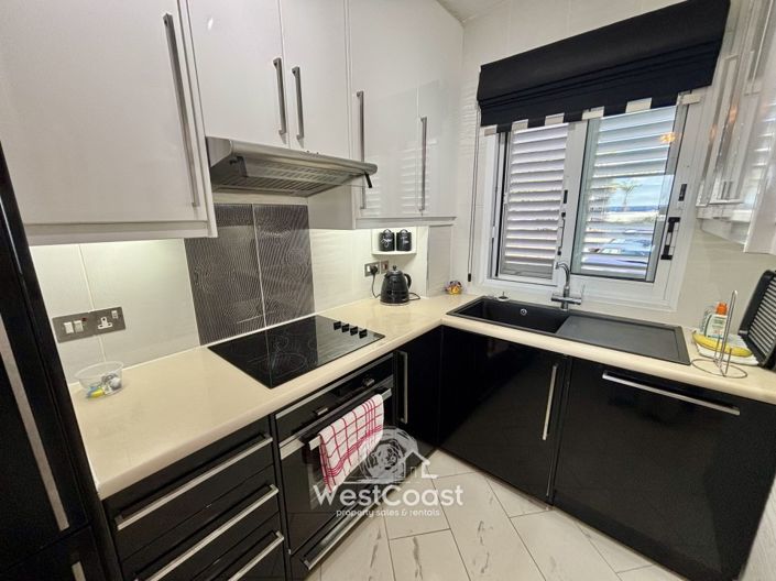 Image No.4-2 Bed Villa for sale