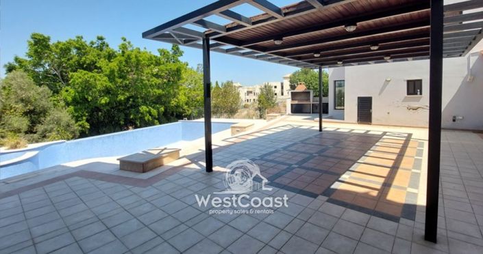 Image No.2-Villa de 5 chambres à vendre à Yeroskipou