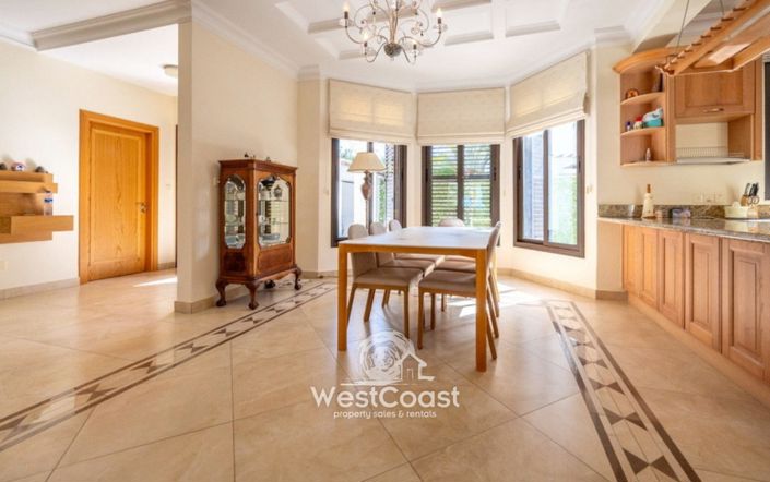 Image No.5-Villa de 4 chambres à vendre à Lachi