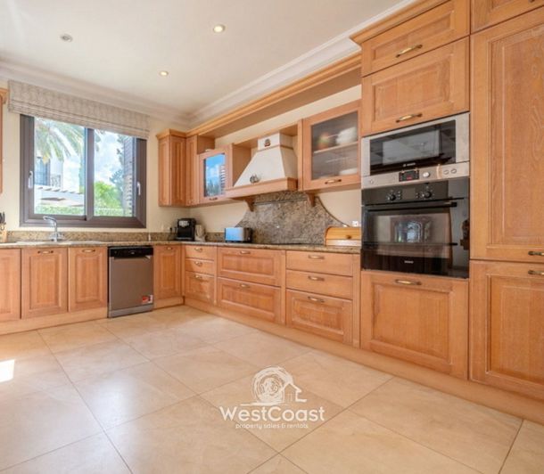 Image No.7-Villa de 4 chambres à vendre à Lachi