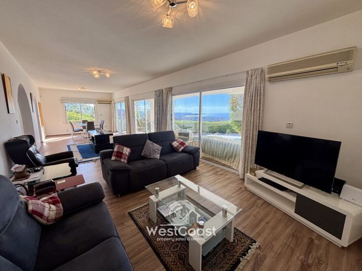 Image No.2-Villa de 3 chambres à vendre à Peyia