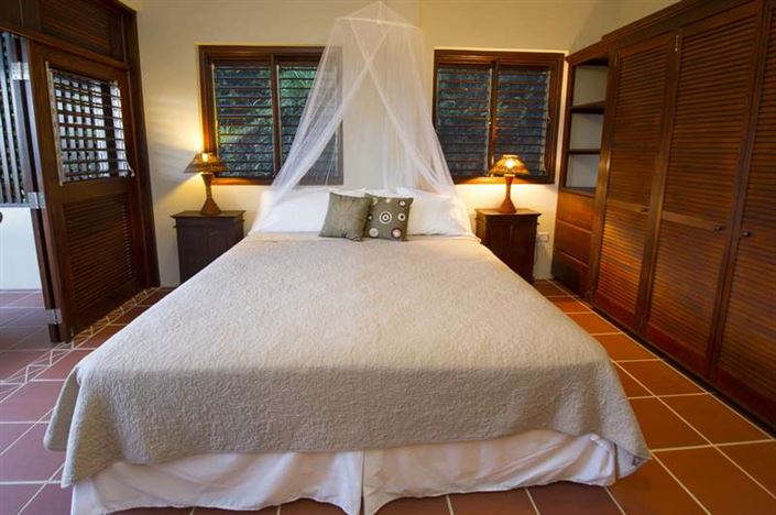 Image No.9-8 Bed Villa for sale