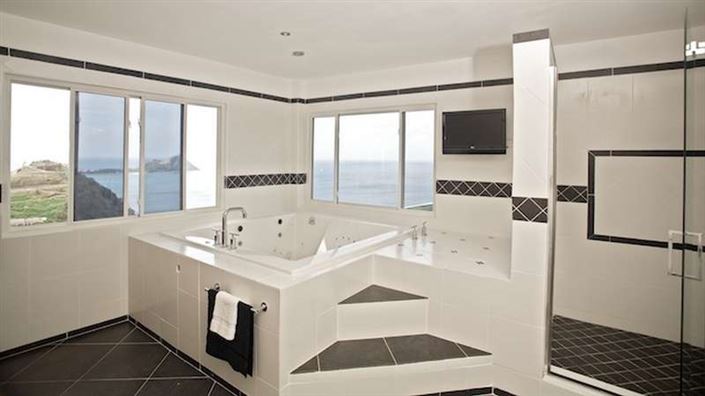 Image No.18-6 Bed Villa for sale