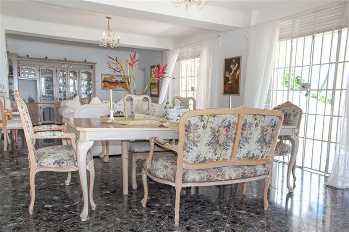 Image No.11-5 Bed Villa for sale