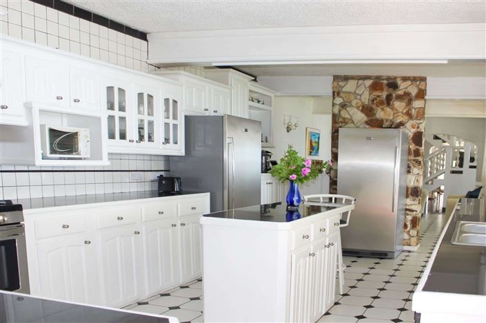 Image No.15-5 Bed Villa for sale