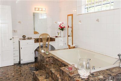 17-master-ensuite