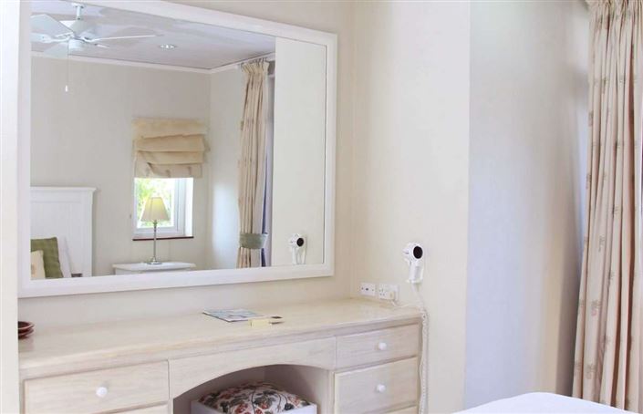 Image No.9-2 Bed Villa for sale