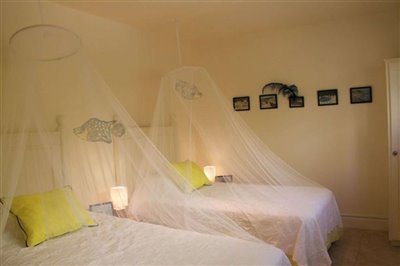 16-sapphire-bedroom-scaled
