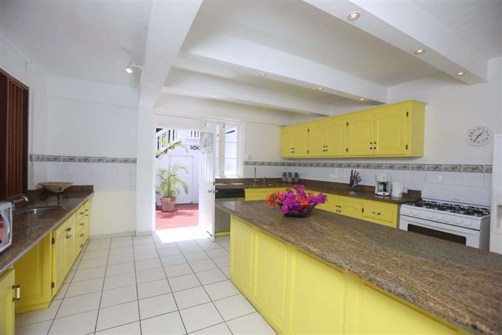 Image No.11-5 Bed Villa for sale