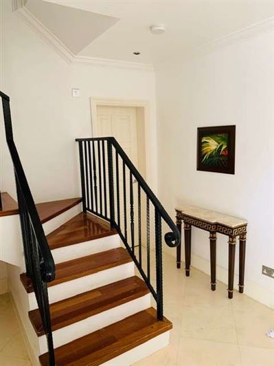 Image No.8-Maison de ville de 4 chambres à vendre à Cap Estate