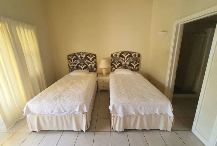 Image No.11-3 Bed Townhouse for sale