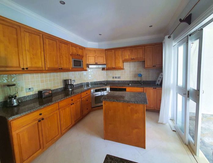 Image No.6-3 Bed Townhouse for sale