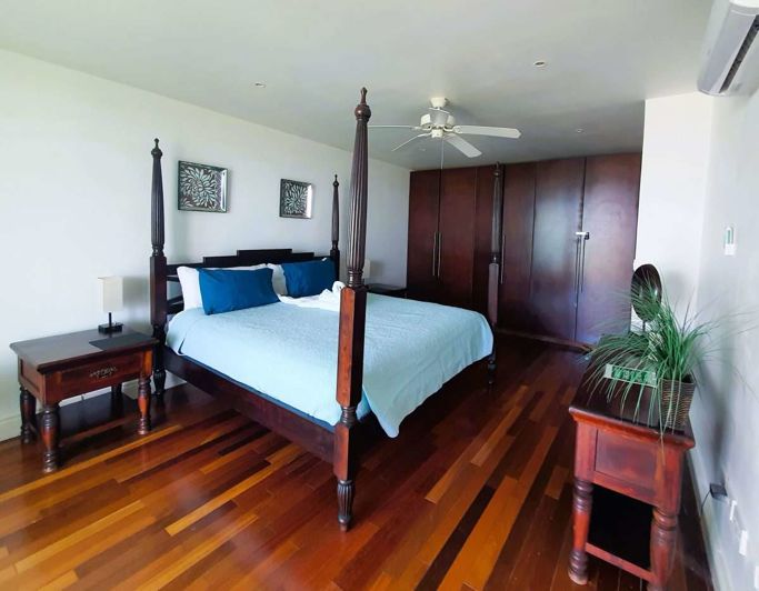 Image No.11-3 Bed Townhouse for sale