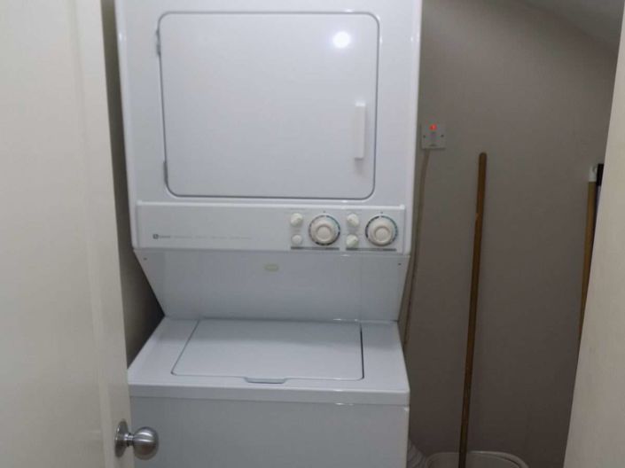 Image No.12-1 Bed Townhouse for sale