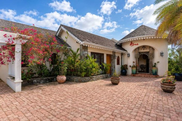 Image No.2-Villa for sale