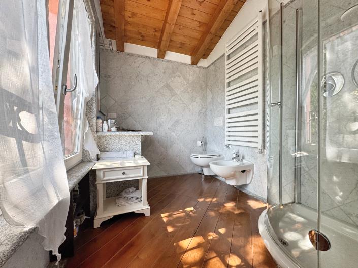 Image No.25-2 Bed Apartment for sale