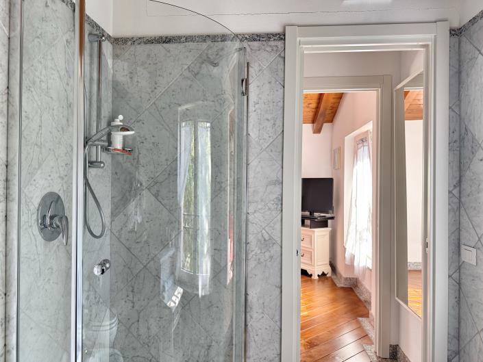 Image No.24-2 Bed Apartment for sale