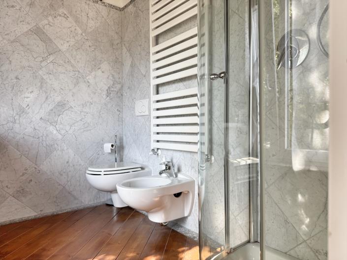 Image No.27-2 Bed Apartment for sale