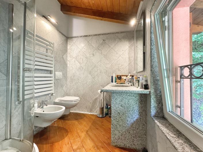 Image No.30-2 Bed Apartment for sale