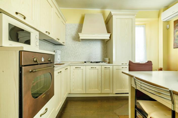 Image No.9-4 Bed Semi-Detached for sale