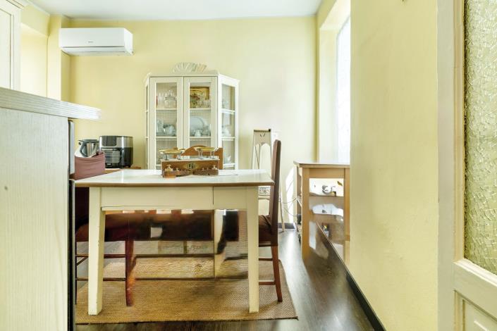 Image No.8-4 Bed Semi-Detached for sale