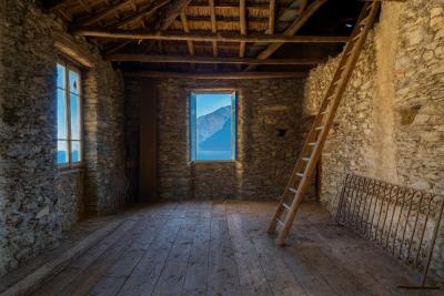 1 - Pianello Del Lario, House