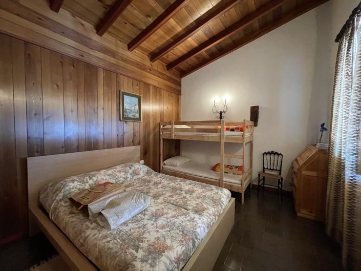 Image No.8-1 Bed House for sale