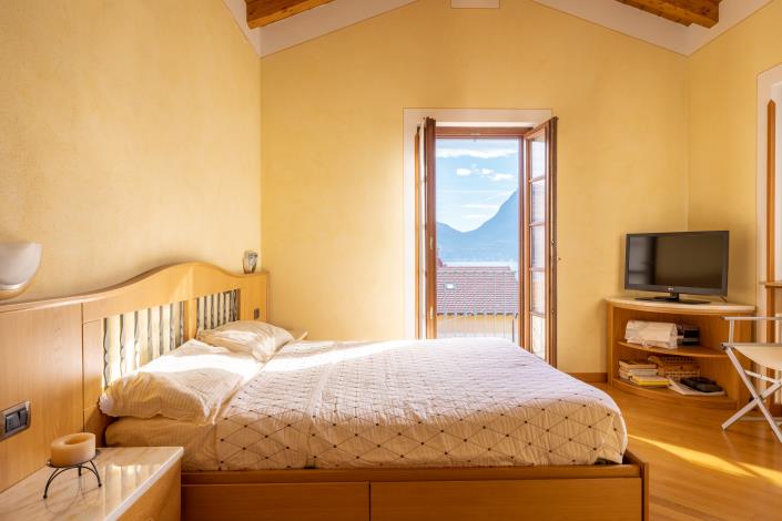 Image No.6-2 Bed Semi-Detached for sale